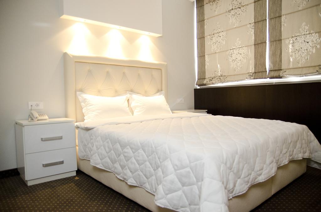 Centrum Sobe Rooms Čačak Esterno foto