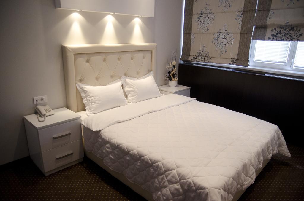 Centrum Sobe Rooms Čačak Esterno foto