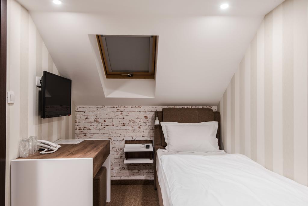 Centrum Sobe Rooms Čačak Esterno foto