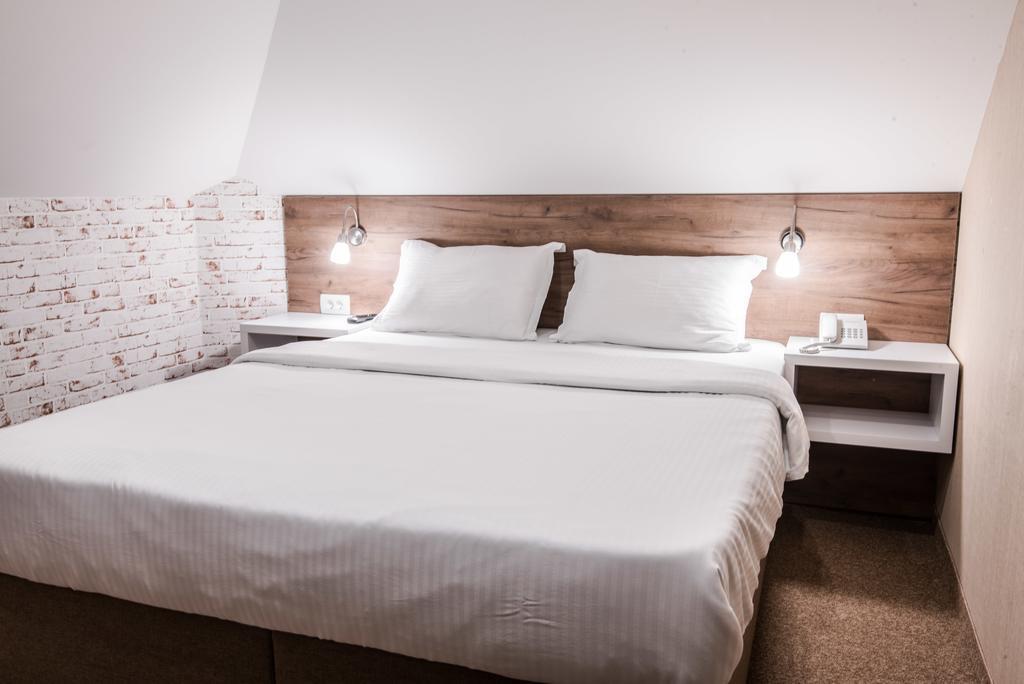 Centrum Sobe Rooms Čačak Esterno foto