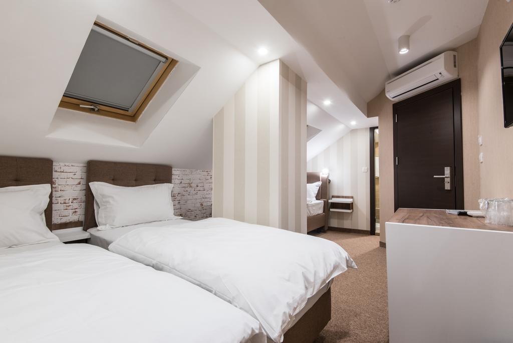 Centrum Sobe Rooms Čačak Esterno foto